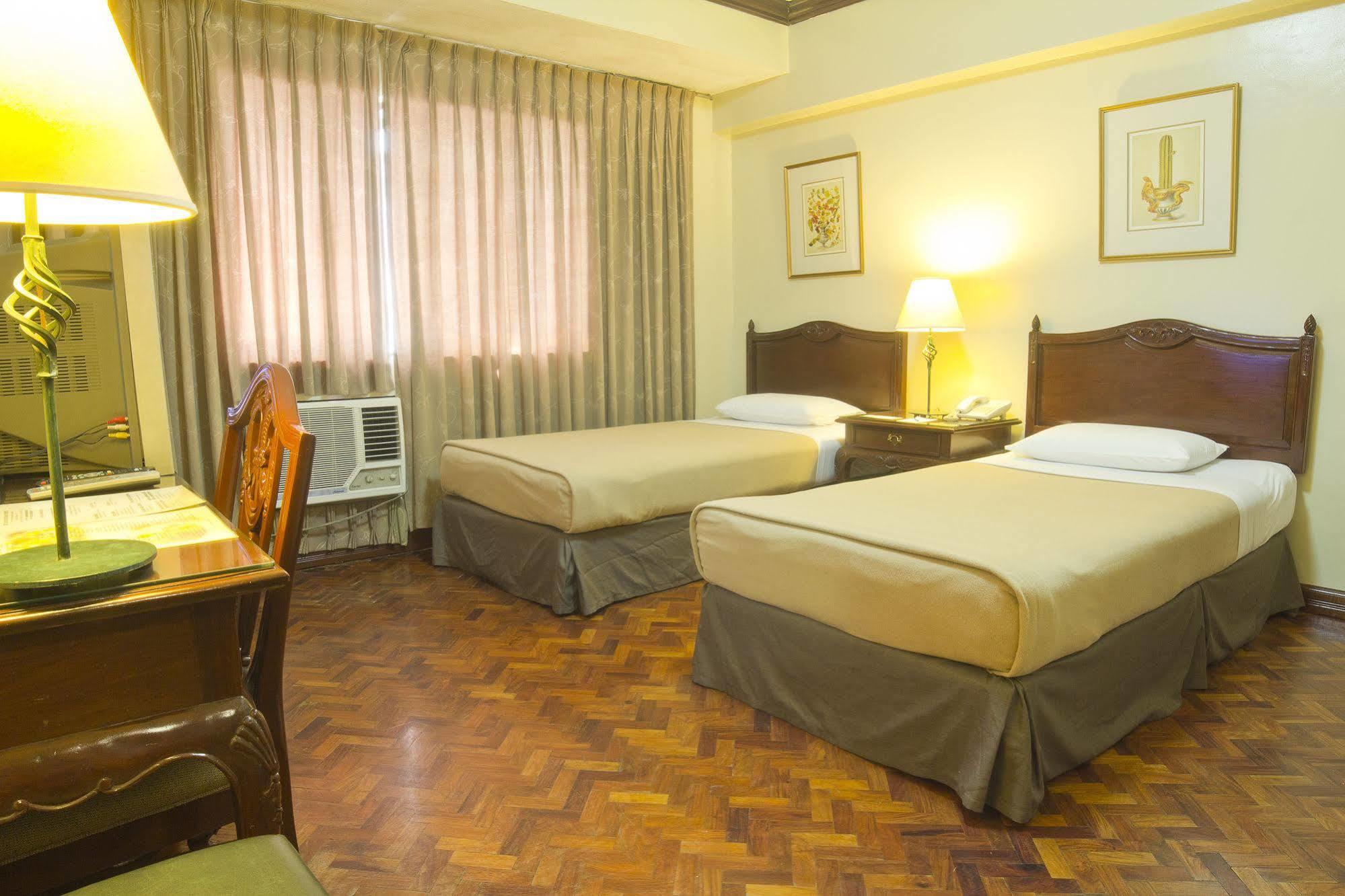 The Copa Businessman'S Hotel Makati City Exteriör bild